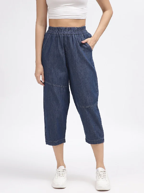 Iconic Women Blue Solid Relaxed Fit Jeans